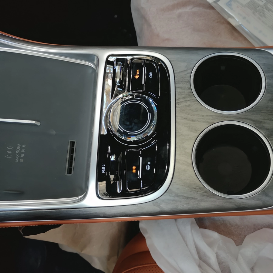 Geely Galaxy M7, 2026 — фото 7 из 12
