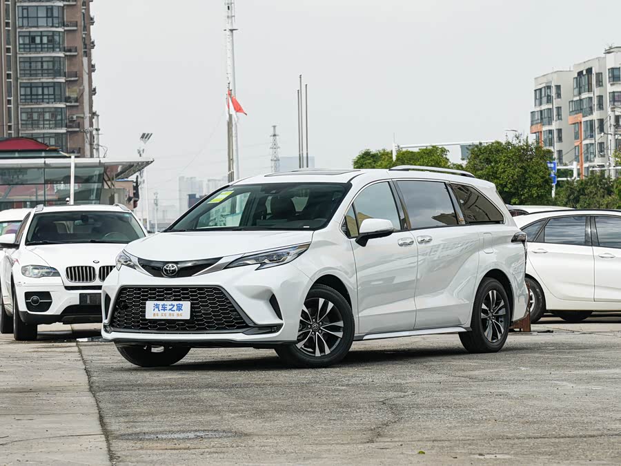 Toyota Granvia, 2026 — купить в Казани под ключ
