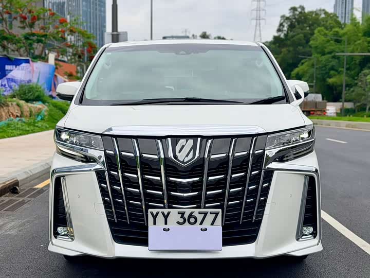 Toyota Alphard, 2025 — фото 2 из 9