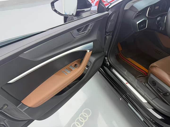 Audi A7L, 2024 — фото 4 из 9