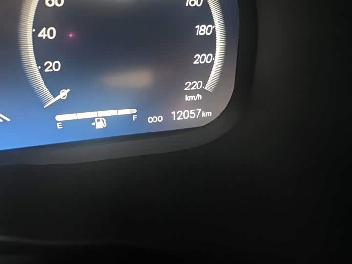 Toyota RAV4, 2023 — фото 8 из 9