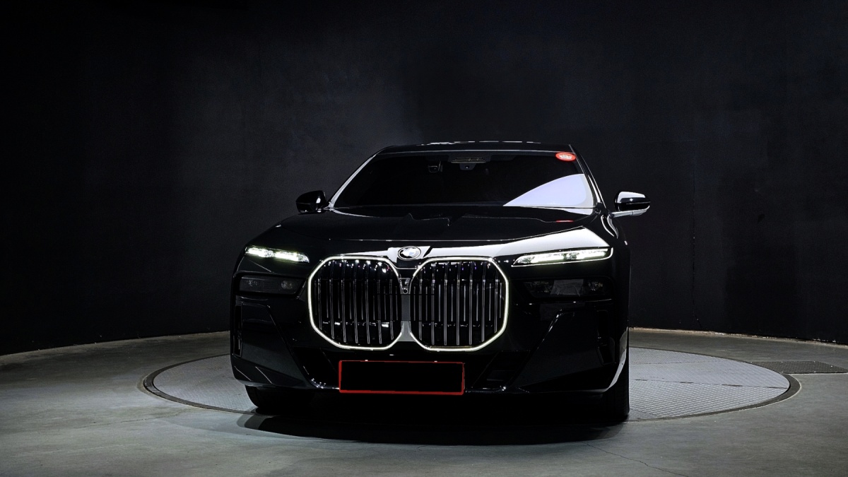 BMW 7 Series, 2025 — фото 3 из 12