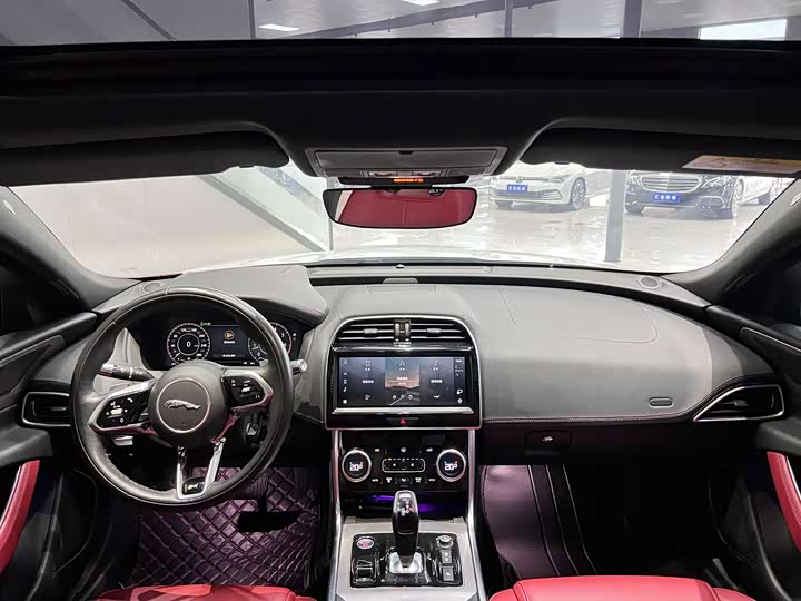 Jaguar XE L, 2022 — фото 6 из 9