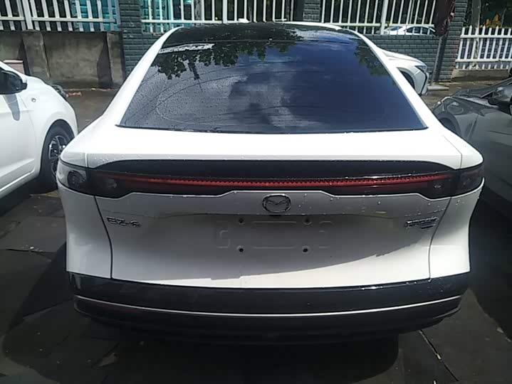 Mazda EZ-6, 2025 — фото 6 из 9
