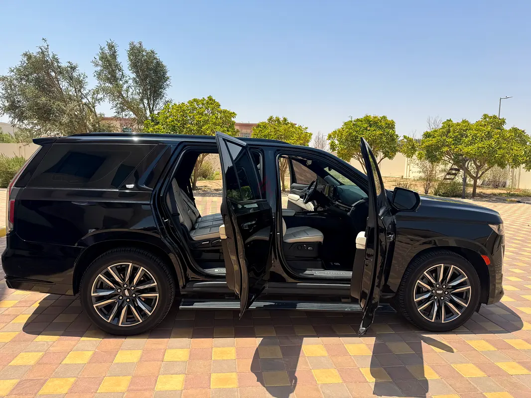 Cadillac Escalade, 2022 — фото 10 из 10