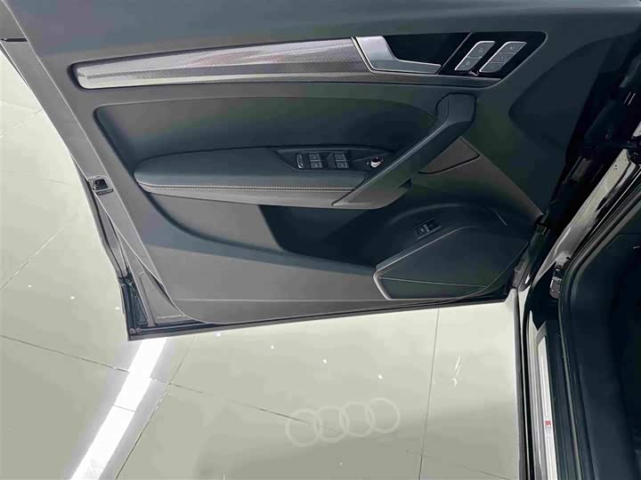 Audi Q5L, 2025 — фото 6 из 9