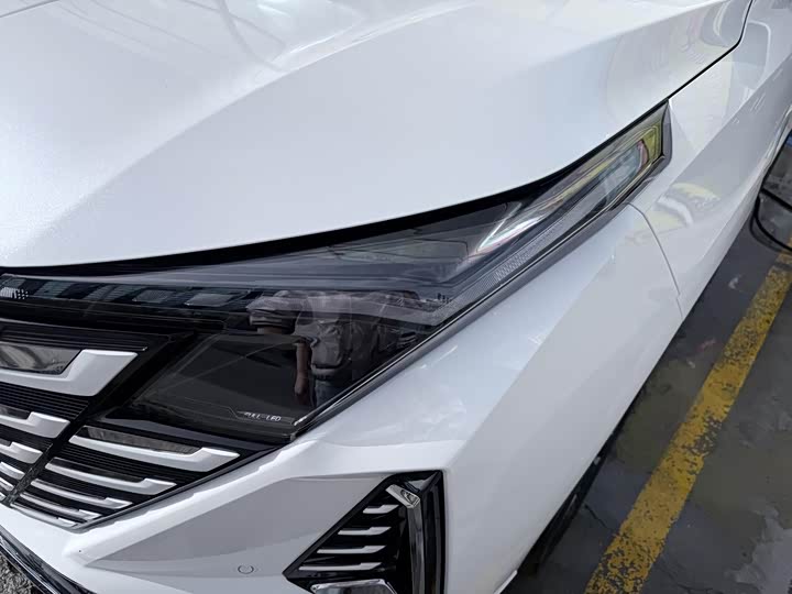 Changan UNI-Z Hybrid, 2025 — фото 4 из 9