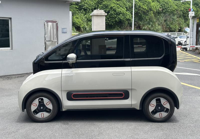 Baojun KiWi EV, 2022 — фото 3 из 10