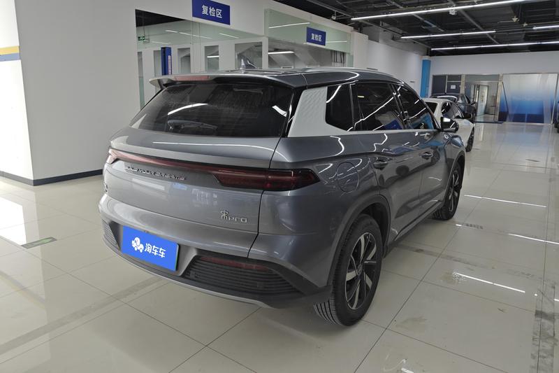 BYD Song Pro Hybrid, 2024 — фото 3 из 12