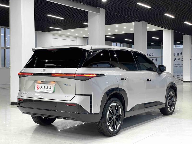 Toyota bZ3X, 2025 — фото 6 из 12