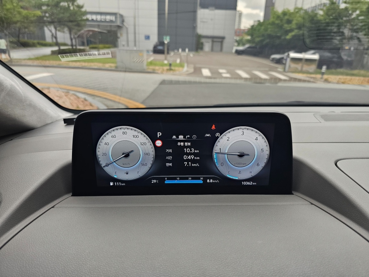 Hyundai Staria, 2025 — фото 9 из 12