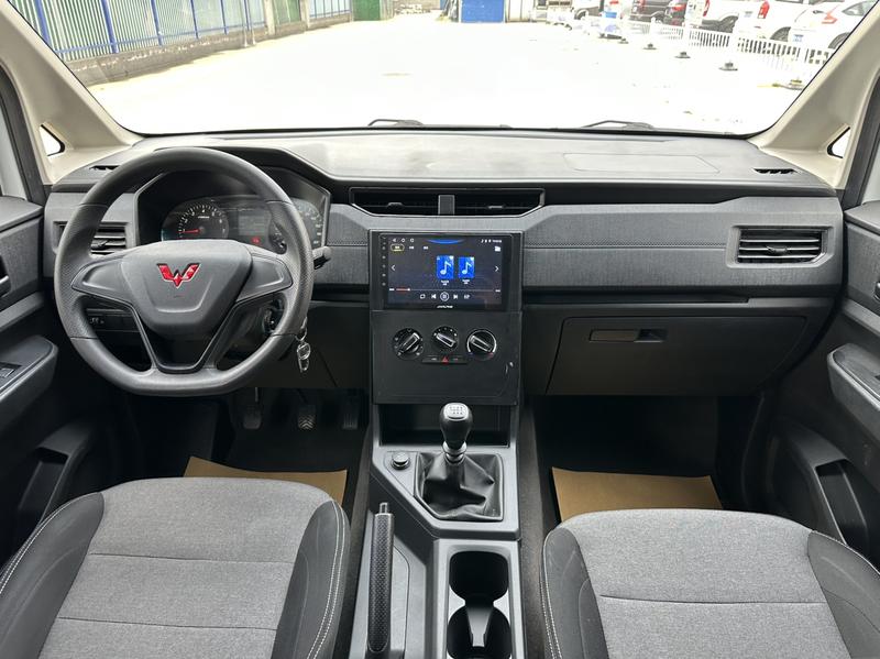 Wuling Hongguang Plus, 2023 — фото 7 из 11