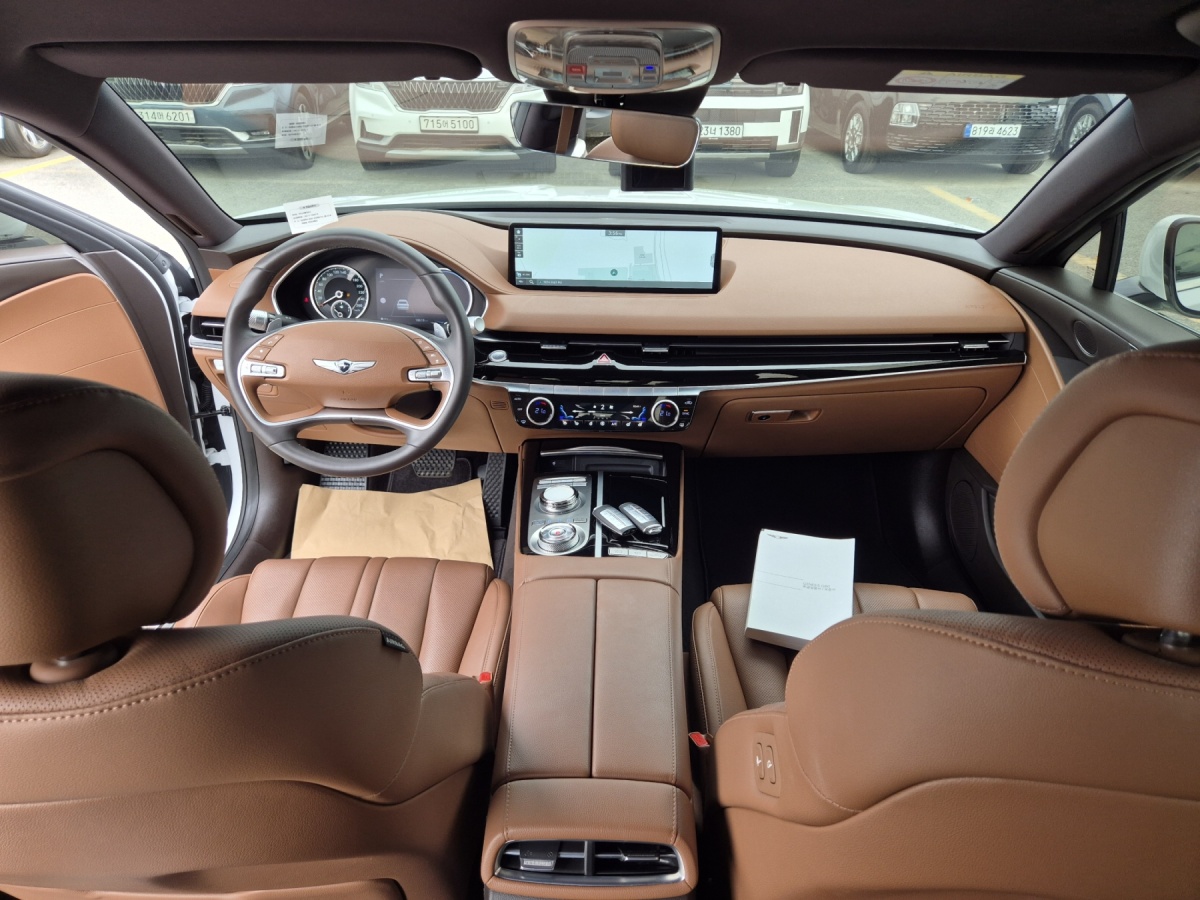 Genesis G80, 2023 — фото 12 из 12