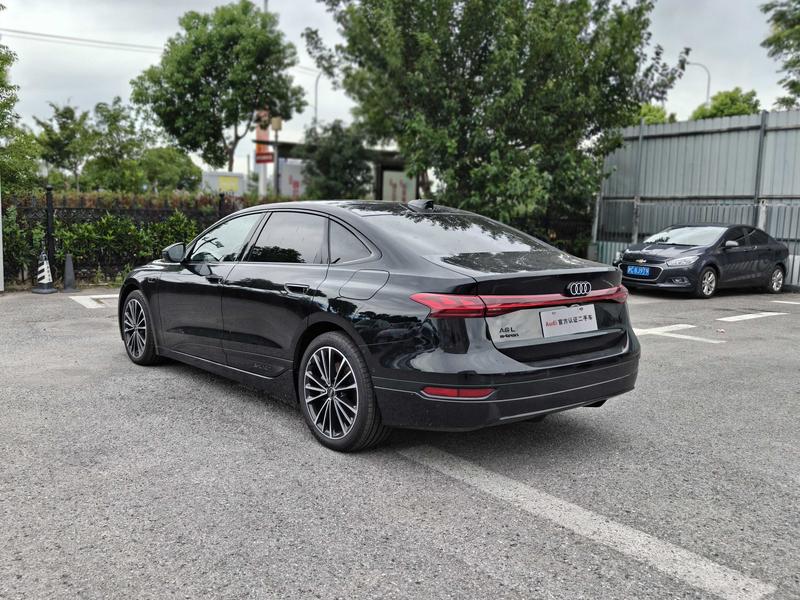 Audi A6L e-tron, 2025 — фото 4 из 12