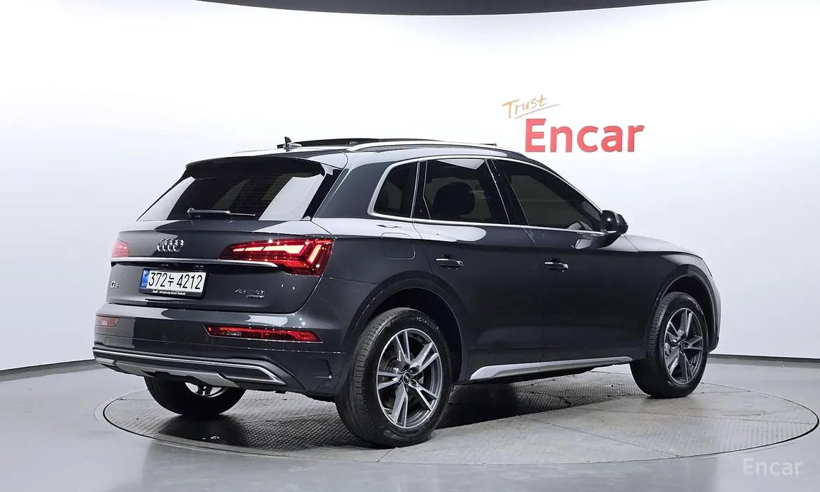 Audi Q5, 2021 — фото 2 из 12