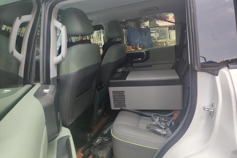 BAIC Beijing BJ40 Hybrid, 2025 — фото 8 из 9