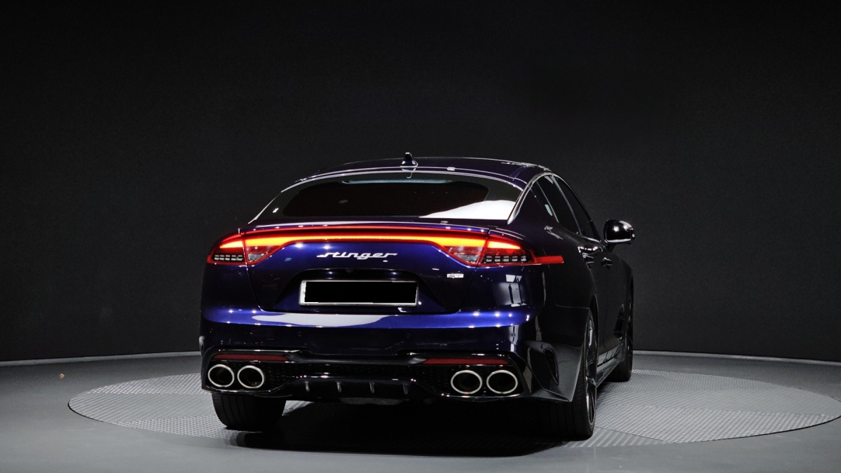 Kia Stinger, 2022 — фото 4 из 12