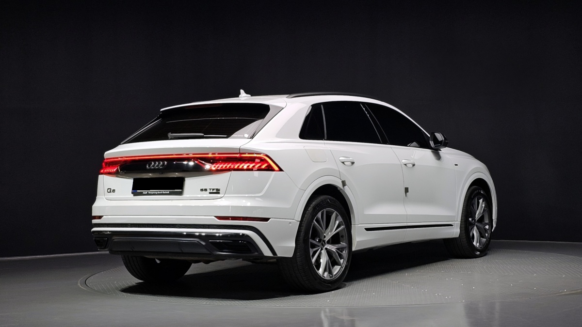 Audi Q8, 2022 — фото 2 из 12