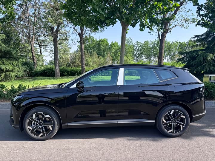 Volvo XC70 Hybrid, 2025 — фото 3 из 9