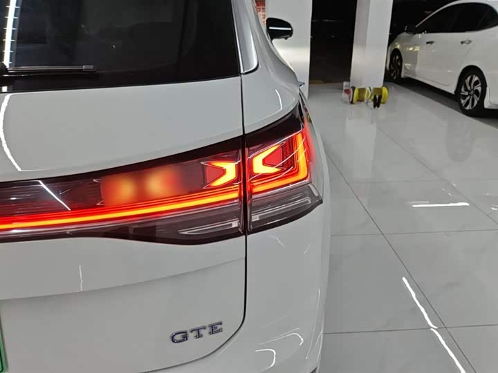 Volkswagen Tayron GTE Hybrid, 2022 — фото 8 из 9