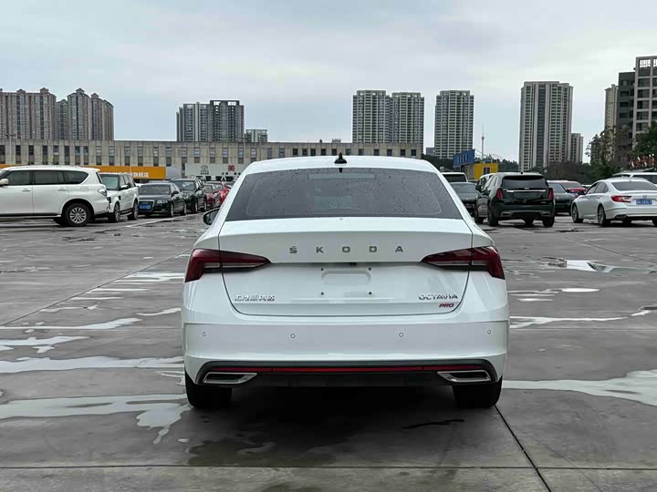 Skoda Octavia Pro, 2023 — фото 5 из 9