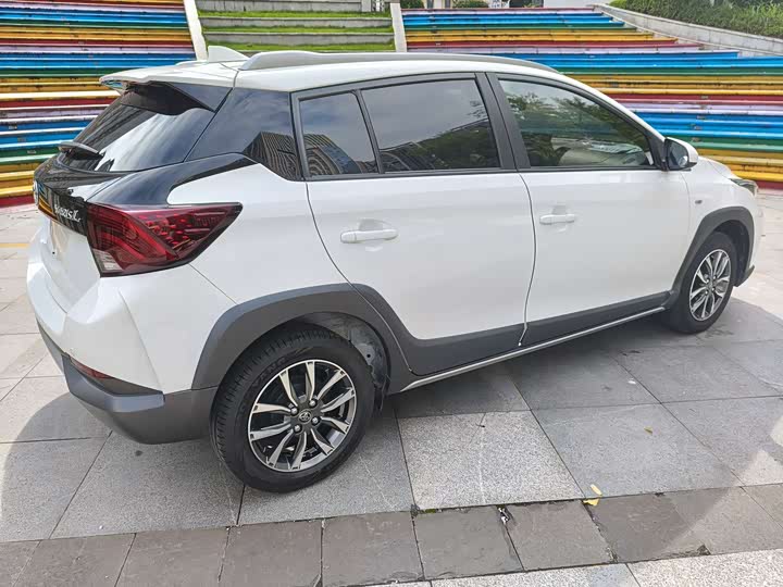 Toyota Yaris L Hatchback, 2022 — фото 8 из 9