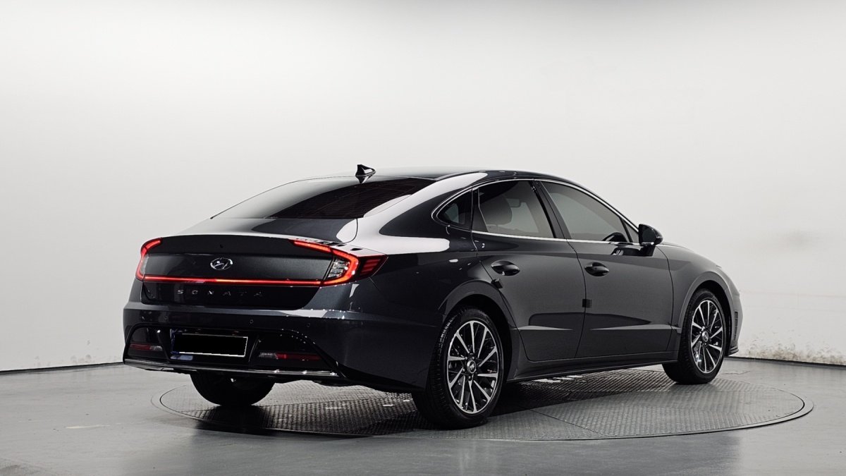 Hyundai Sonata, 2022 — фото 2 из 12