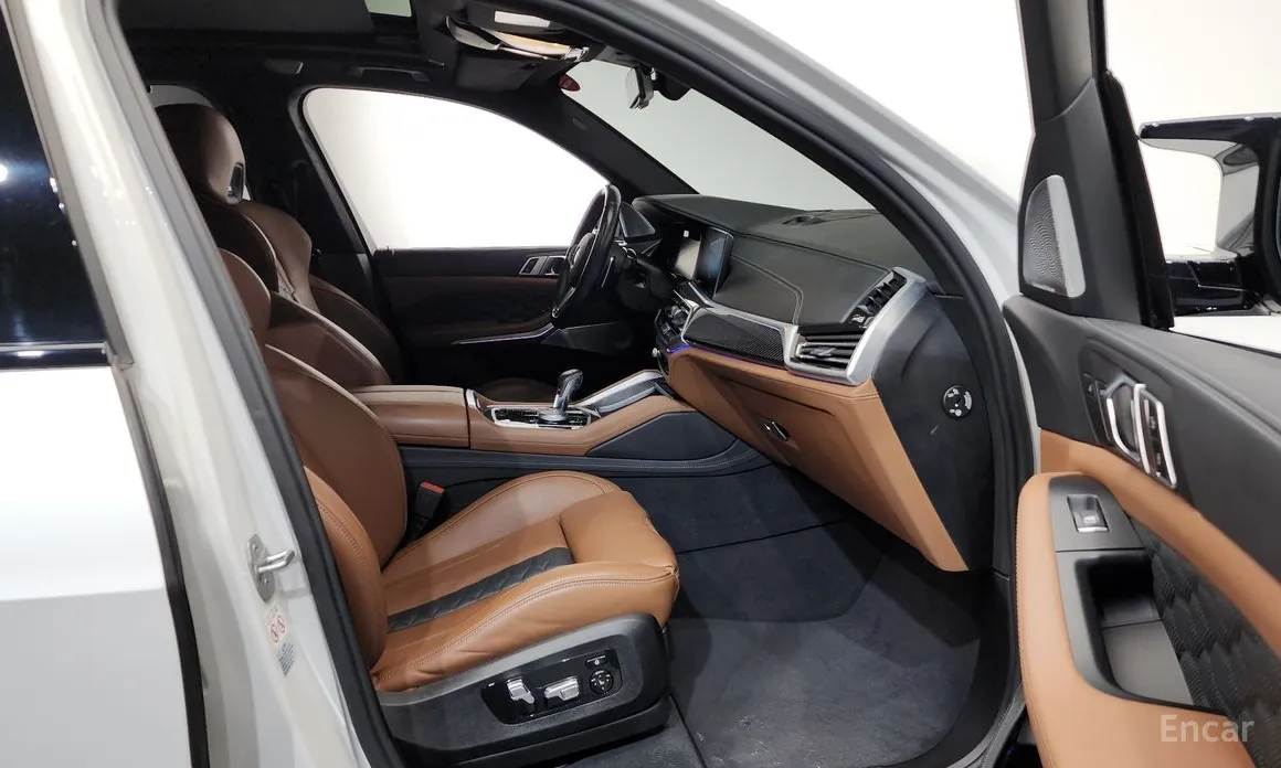 BMW X5 M, 2023 — фото 11 из 12