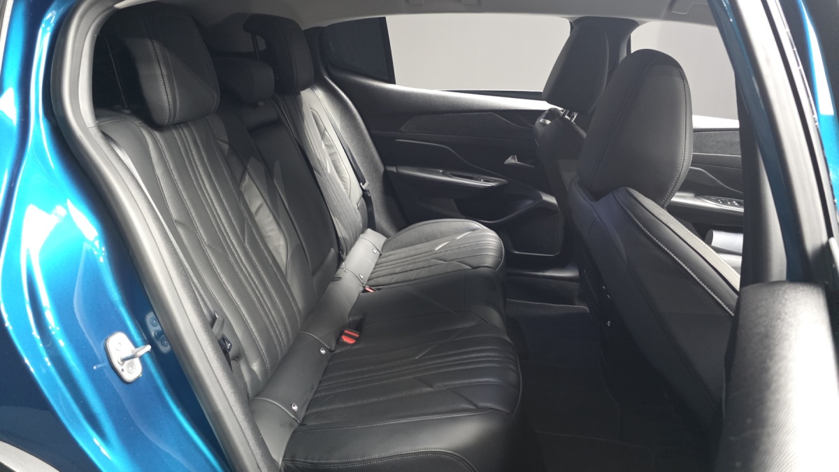 Peugeot 408, 2023 — фото 11 из 12