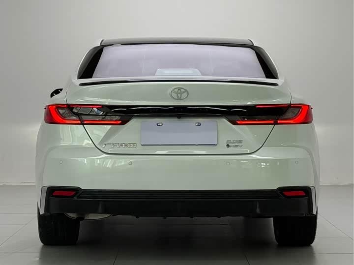 Toyota Camry, 2026 — фото 6 из 9