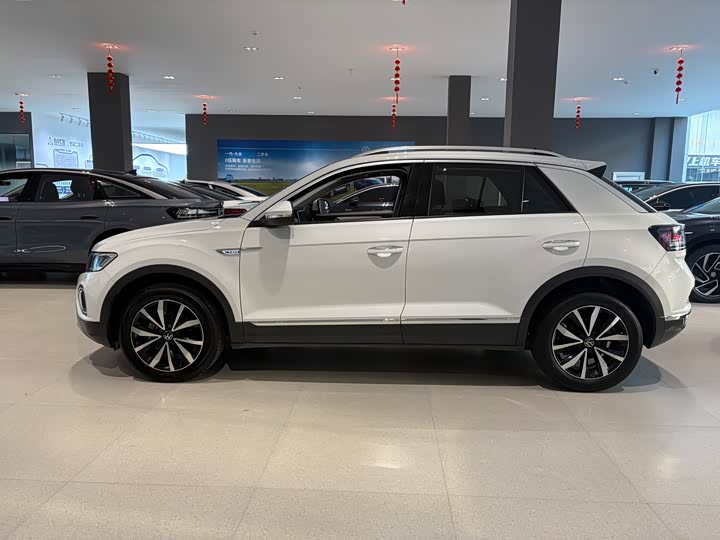 Volkswagen T-Roc, 2024 — фото 5 из 9