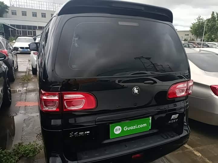 Dongfeng Forthing Lingzhi M5 EV, 2025 — фото 6 из 9