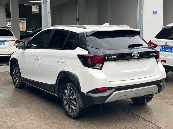 Toyota Yaris L Hatchback, 2022 — фото 5 из 9