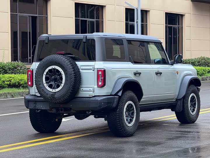 Ford Bronco, 2024 — фото 6 из 9