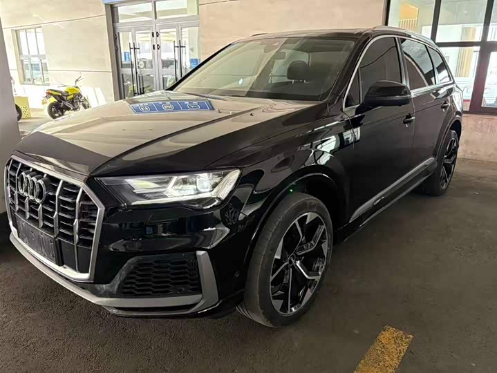 Audi Q7, 2022 — купить в Брянске под ключ