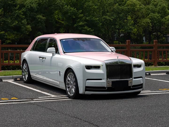 Rolls-Royce Phantom, 2022 — фото 3 из 9