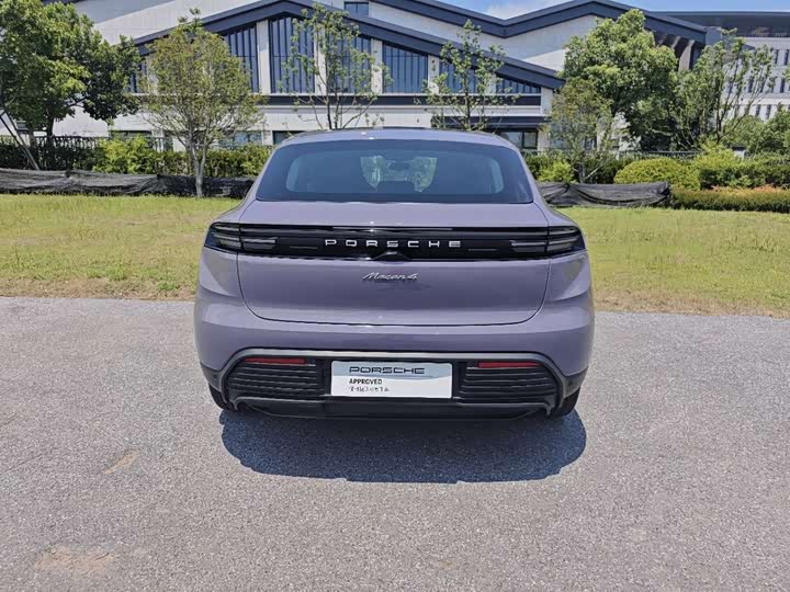 Porsche Macan EV, 2025 — фото 5 из 9