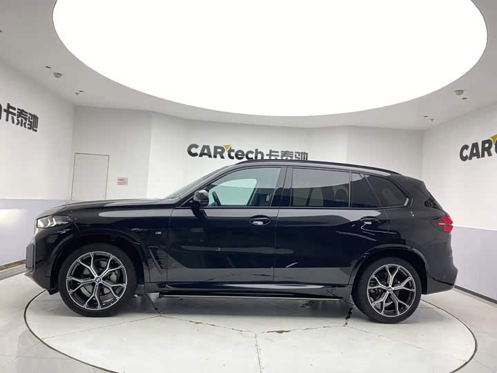 BMW X5, 2025 — фото 8 из 9