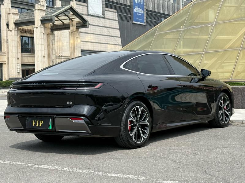 Geely Galaxy E8, 2025 — фото 6 из 11