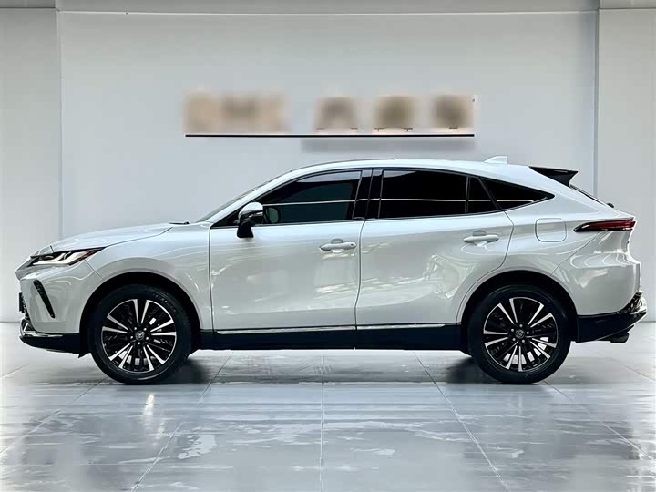 Toyota Venza, 2022 — фото 4 из 9