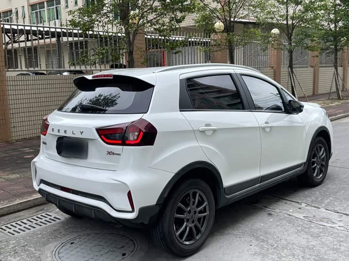 Geely Vision X3, 2021 — фото 9 из 9