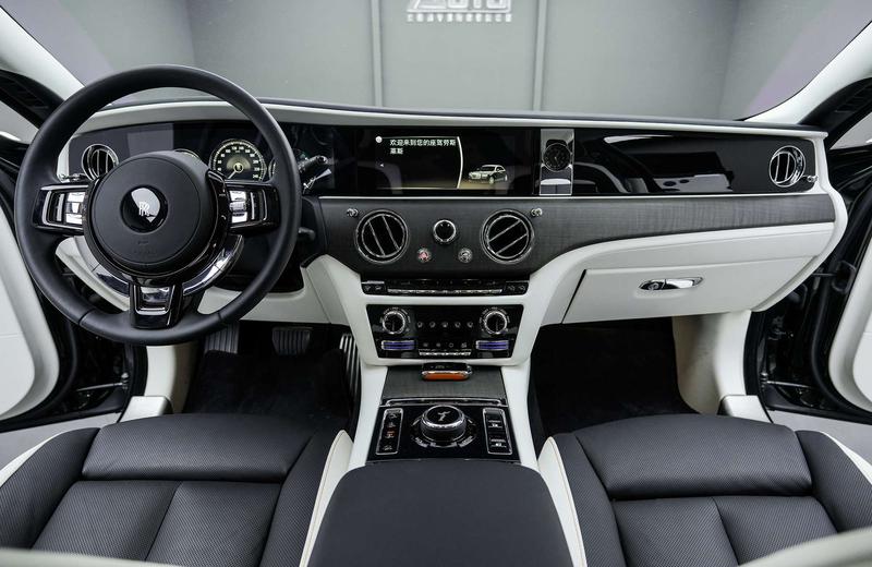 Rolls-Royce Ghost, 2022 — фото 8 из 12