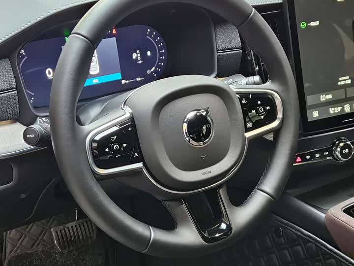 Volvo S90, 2025 — фото 4 из 9