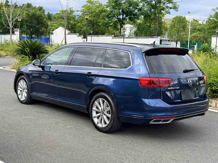 Volkswagen Passat Variant, 2022 — фото 6 из 7