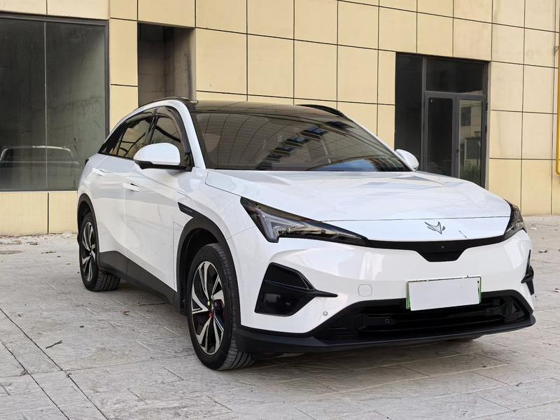 BAIC Arcfox Alpha T5, 2024 — фото 3 из 10