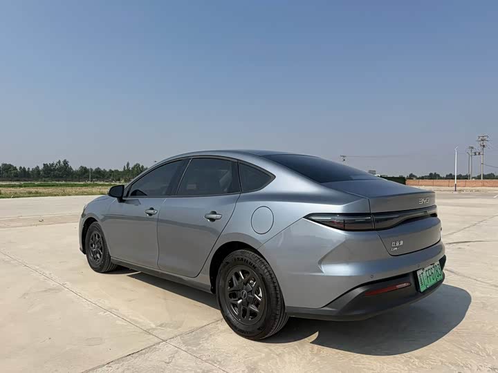 BYD Seal 05 DM-i Hybrid, 2025 — фото 9 из 9