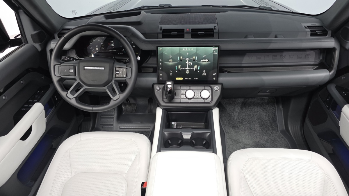 Land Rover Defender, 2025 — фото 6 из 12