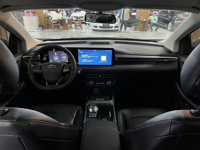 Ford Edge, 2022 — фото 8 из 12