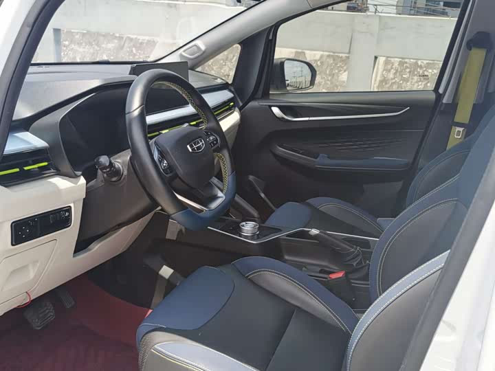 Geely Geometry EX3, 2022 — фото 6 из 9