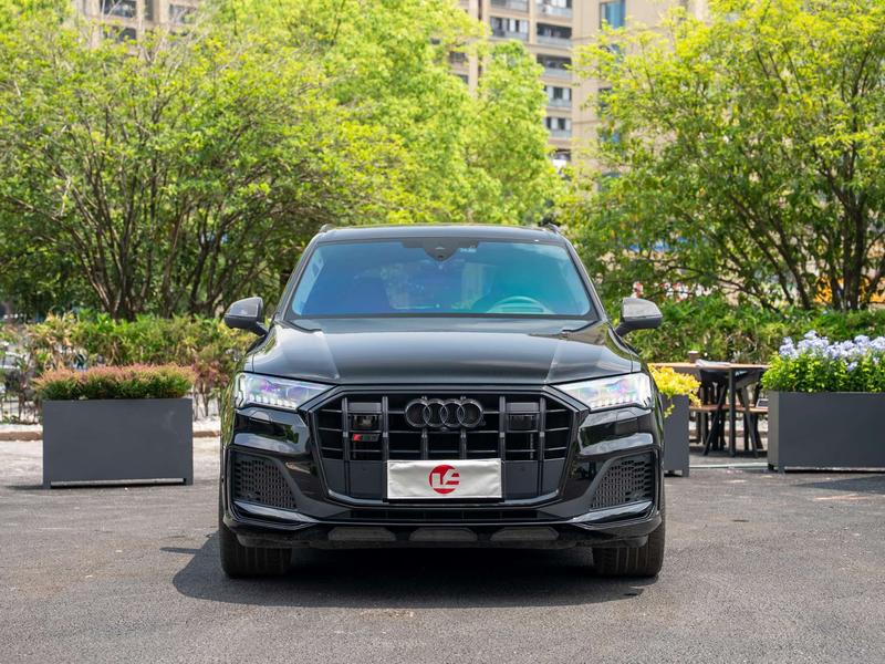 Audi SQ7, 2024 — фото 2 из 10
